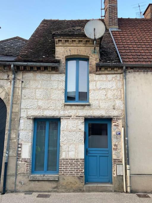 Le Gambetta - Nouveau Proprietaire Estissac Bagian luar foto